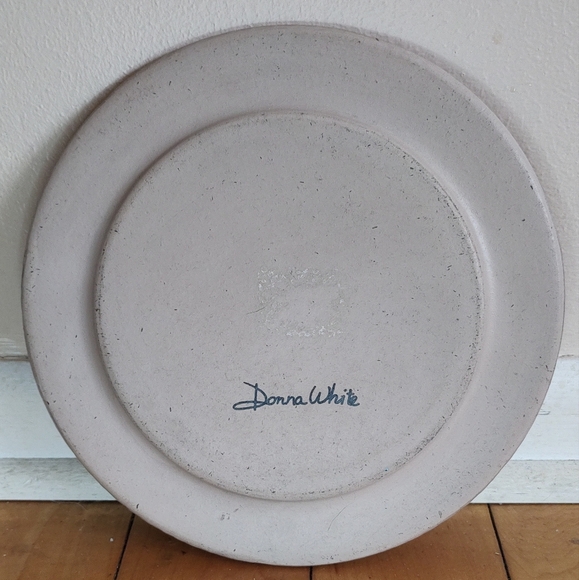 Donna White Charming Wooden Painted Sheep Art Plate - Gray and Cream - Picture 4 of 5